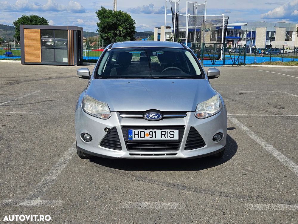 Ford Focus Turnier 1.6 TDCi ECOnetic 88g Start-Stopp-Sy Trend - 2