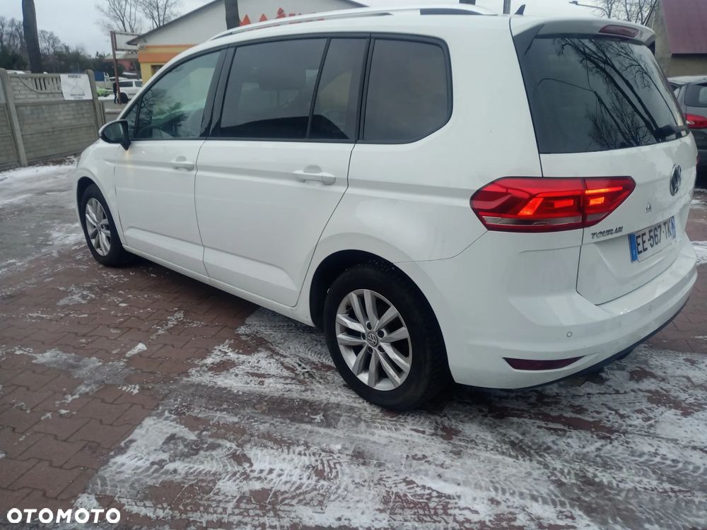 Volkswagen Touran - 5