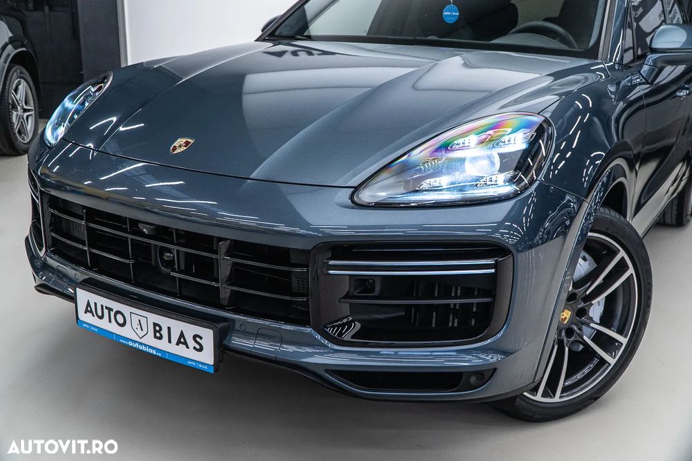 Porsche Cayenne Turbo - 11