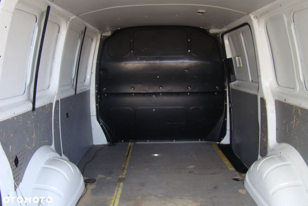 Volkswagen Transporter - 12