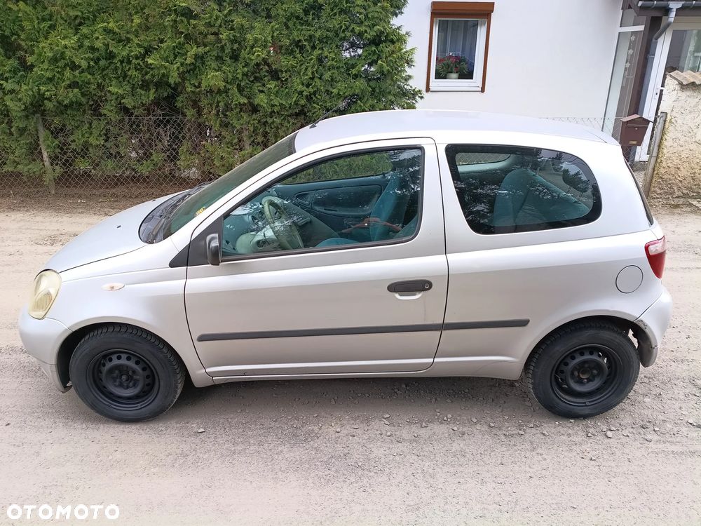 Toyota Yaris 1.0 Base - 6