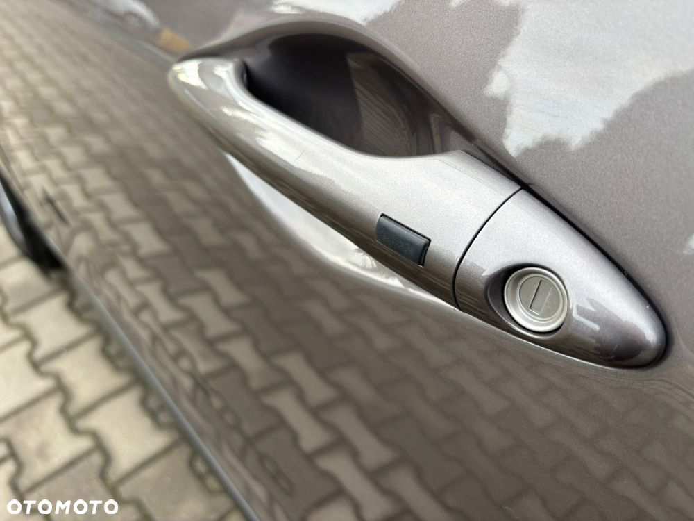 Hyundai ix35 blue 1.6 2WD Finale Gold - 16