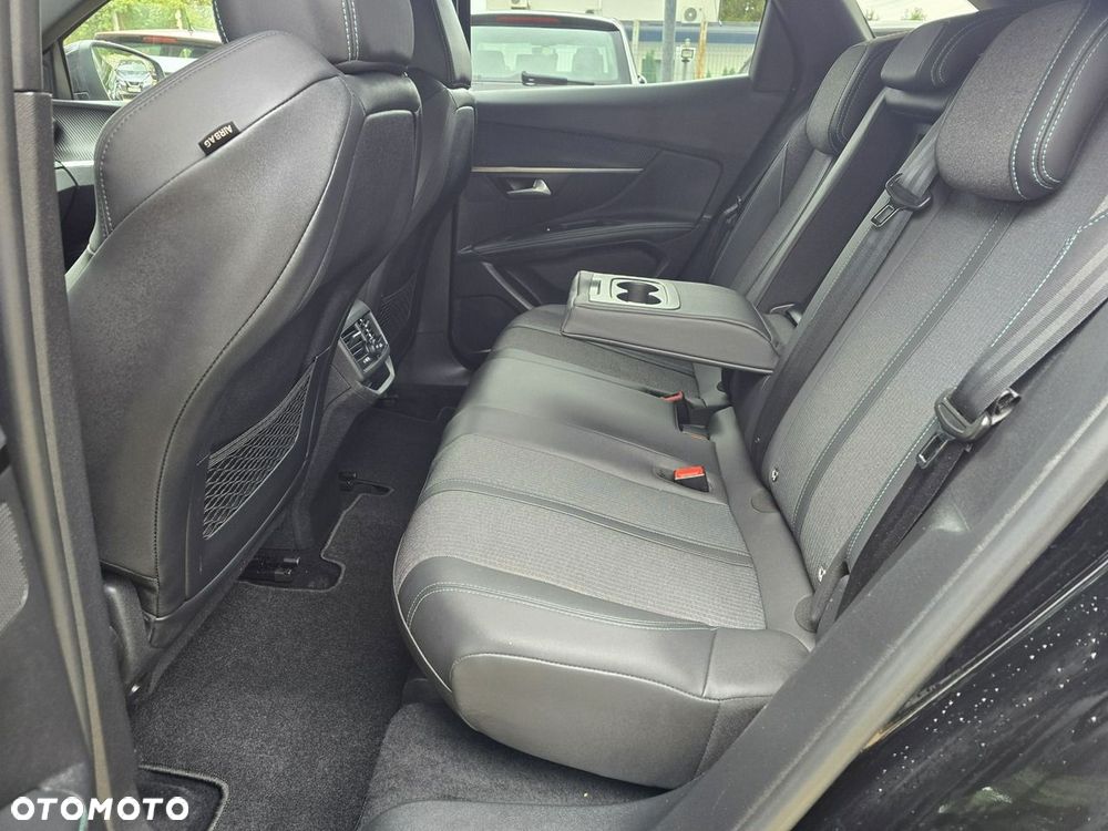 Peugeot 3008 PureTech 130 Stop & Start GPF EAT8 Allure Pack - 11