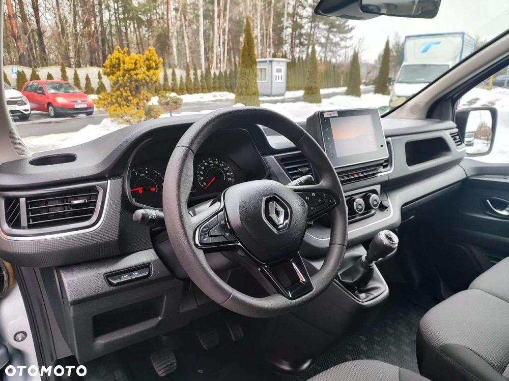 Renault Trafic - 25