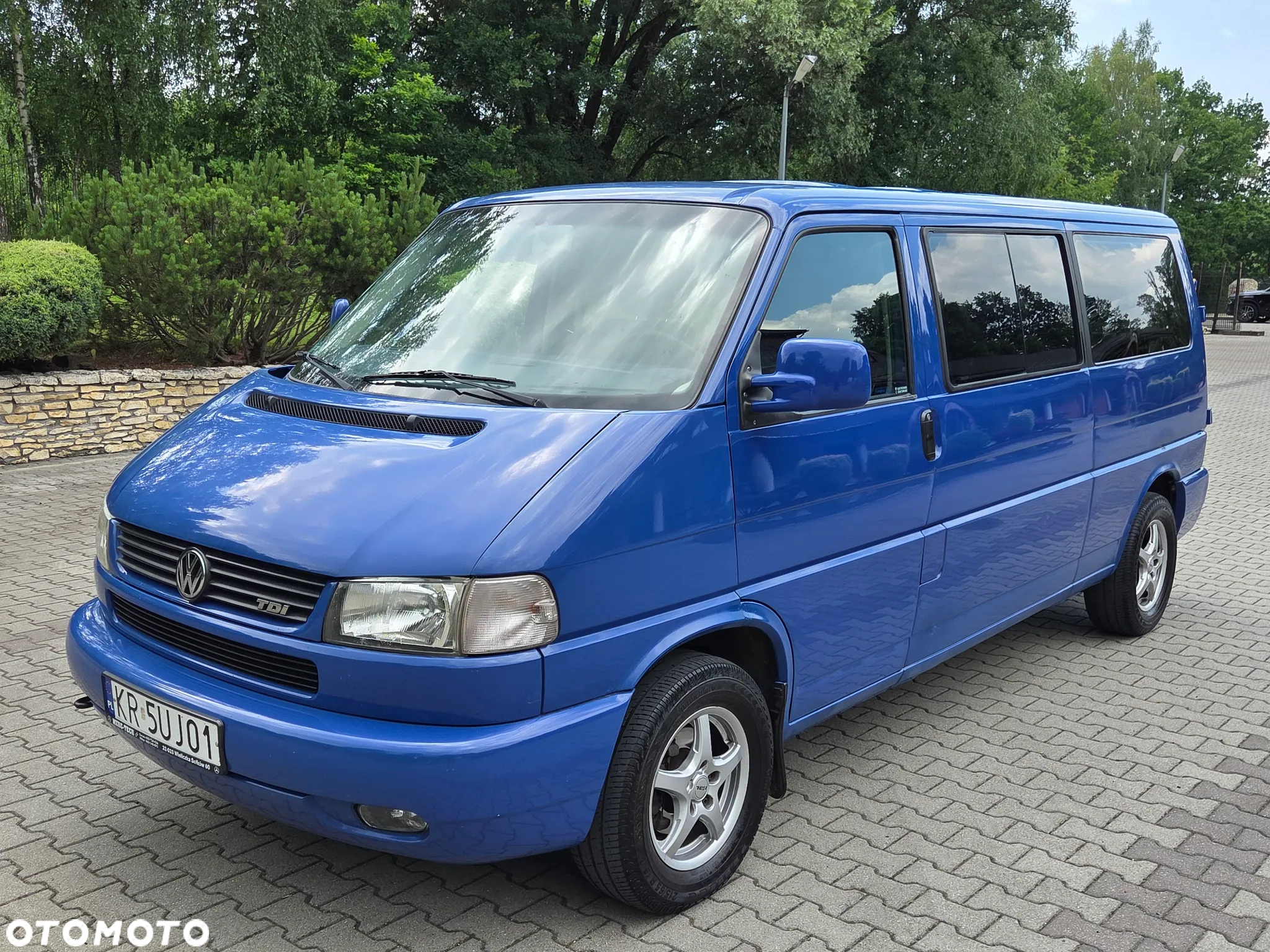 Volkswagen Caravelle - 3