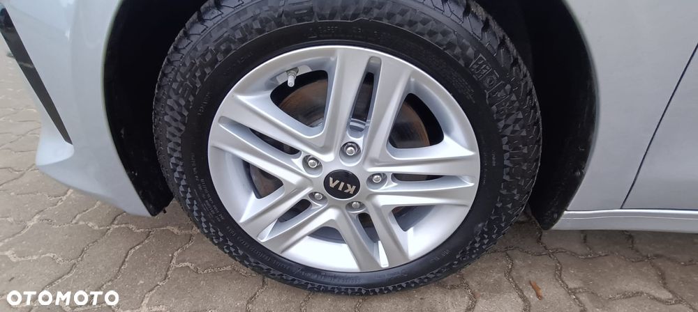 Kia Ceed 1.6 CRDi SCR M - 12
