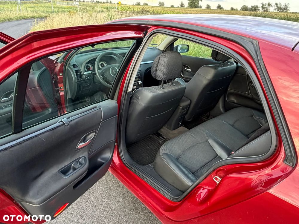 Renault Laguna 1.9 dCi Confort Dynamique - 8