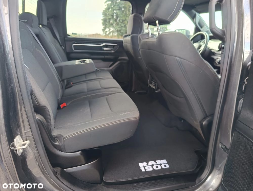 RAM 1500 Crew Cab Shortbed Bighorn - 17