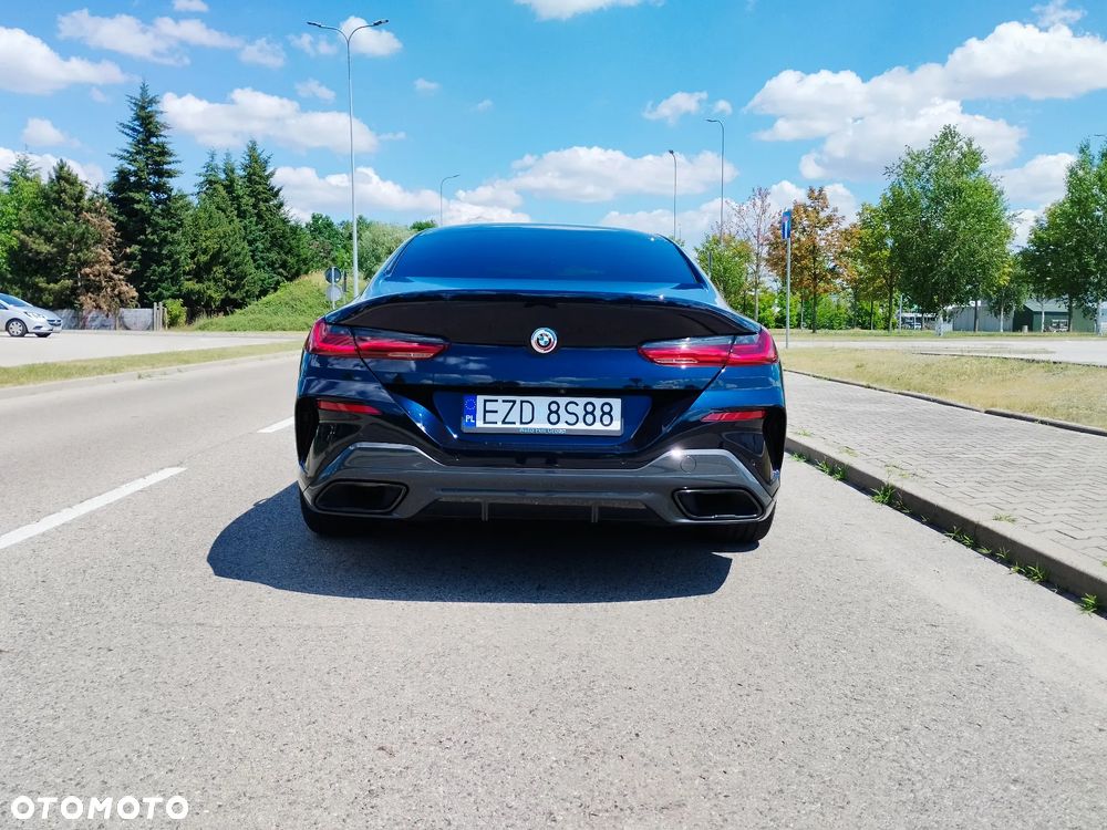 BMW Seria 8 - 8