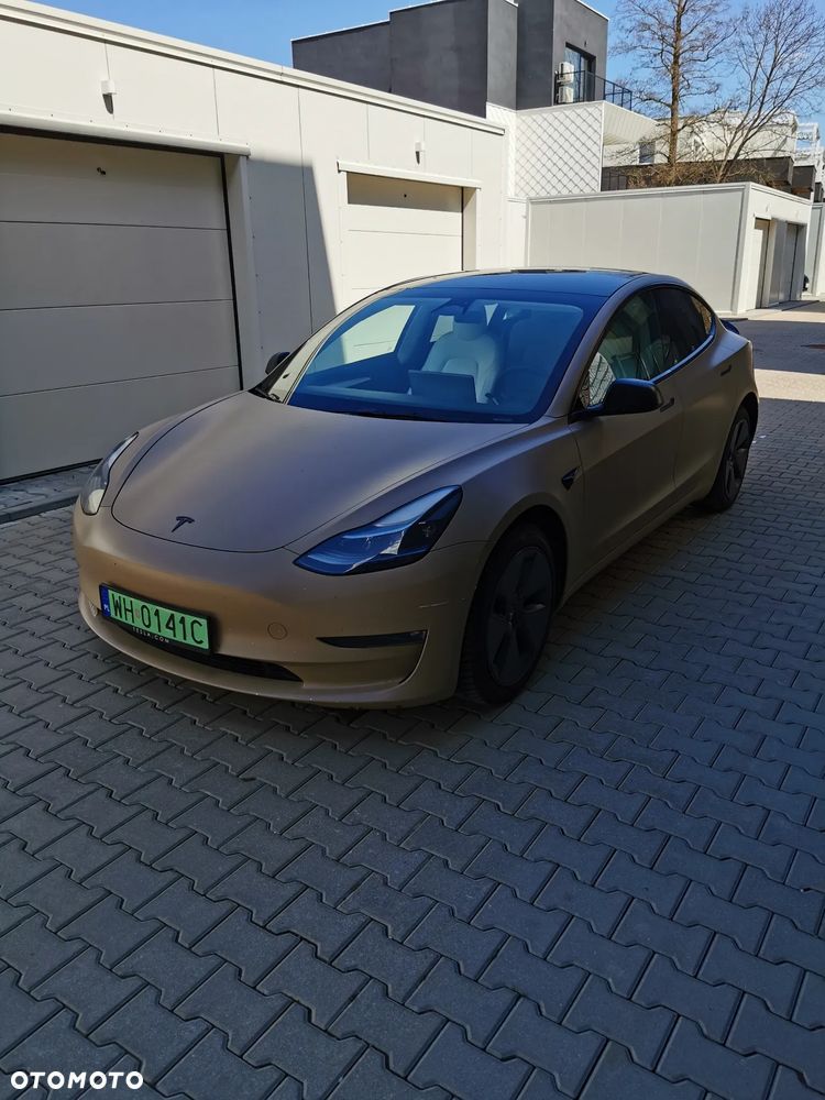 Tesla Model 3 - 3