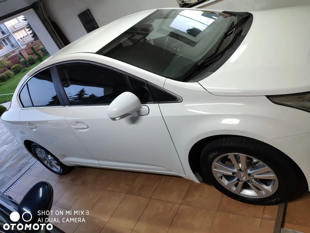 Toyota Avensis 2.0 Prestige EU5 MS - 11