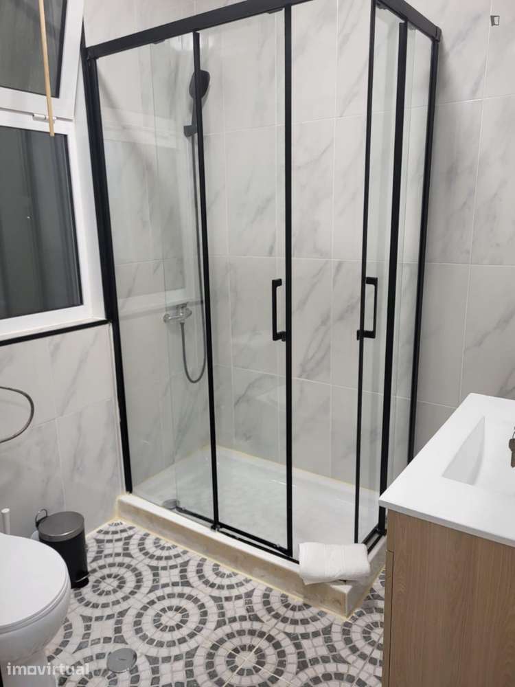 Apartamento com 5 quartos - localizado em Intendente Lisbon - Grande imagem: 3/60