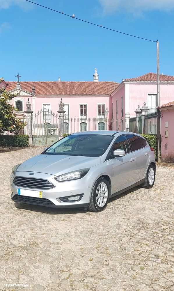 Ford Focus 1.5 TDCi Titanium - 1
