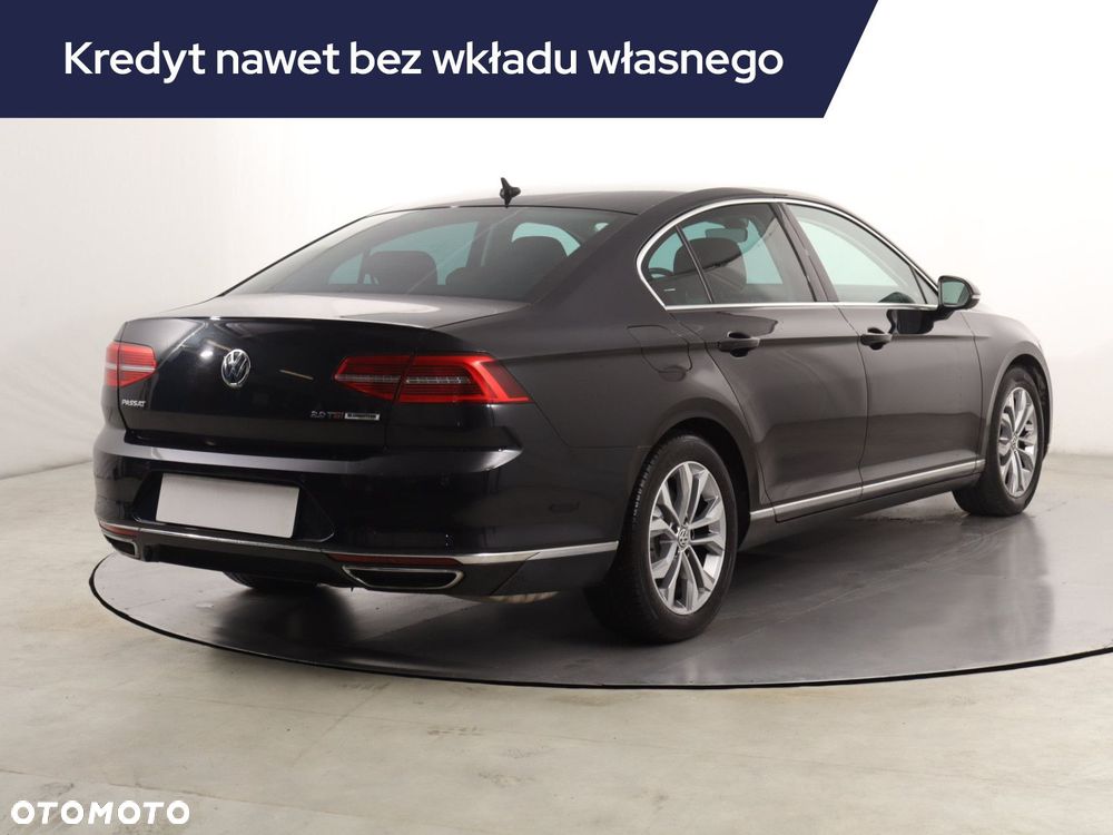 Volkswagen Passat - 7