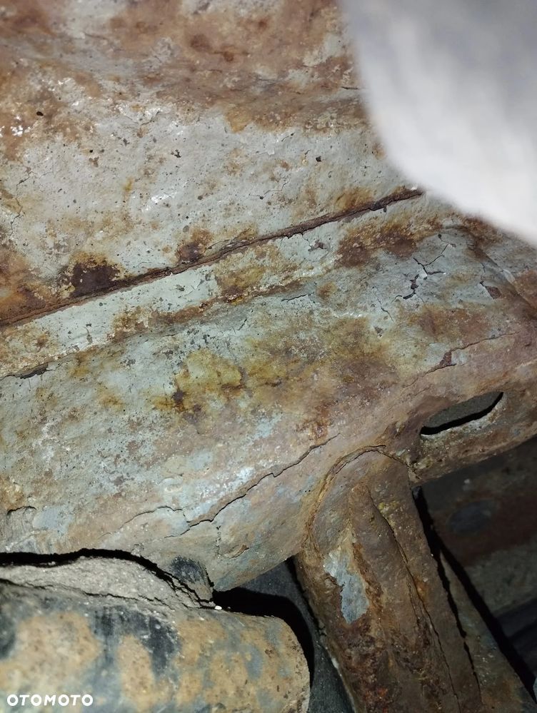 Volkswagen Jetta 1.6 Trendline - 34