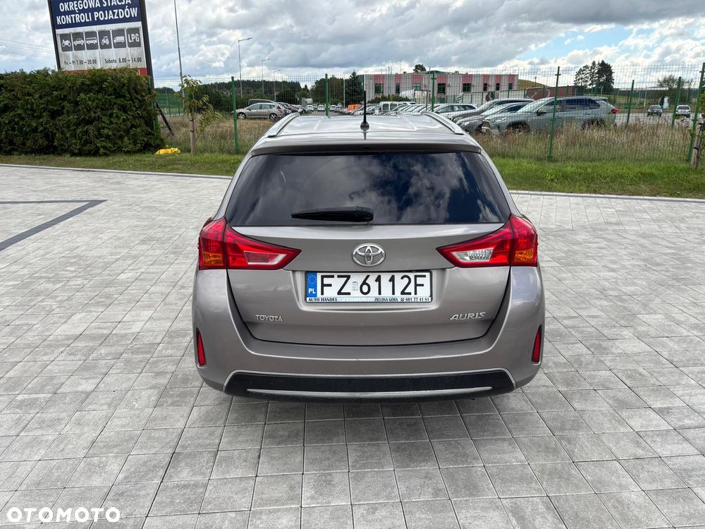 Toyota Auris - 6