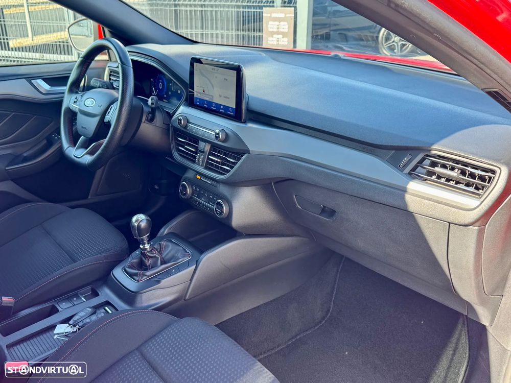 Ford Focus 1.0 EcoBoost MHEV ST-Line - 10