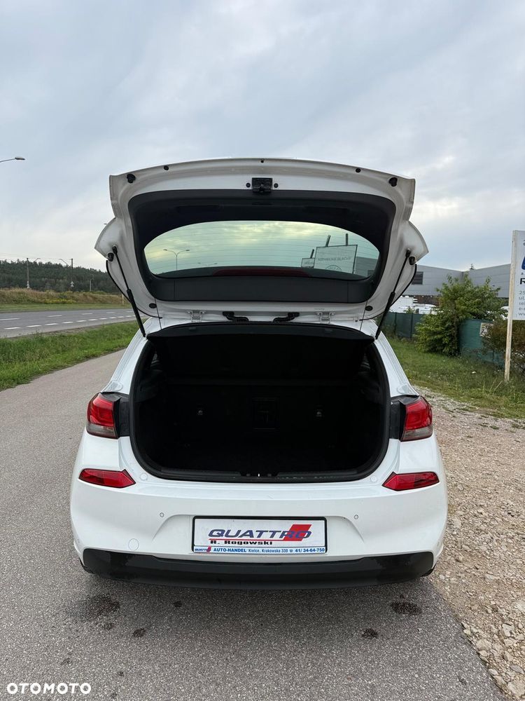 Hyundai i30 1.6 CRDi Comfort - 10