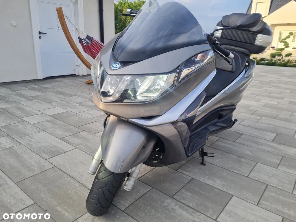 Piaggio X10 - 9