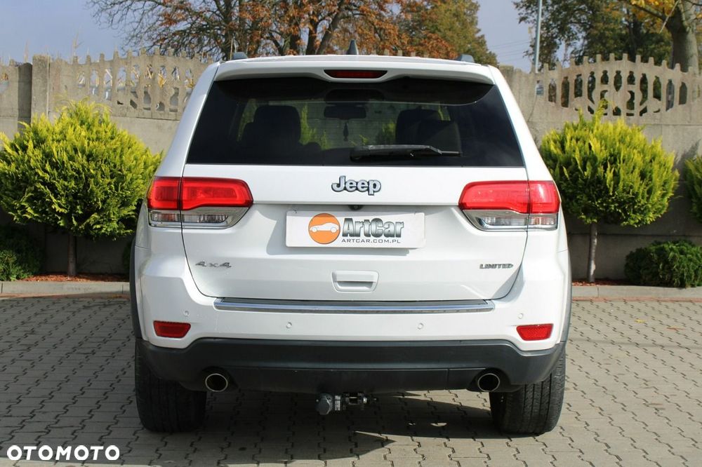 Jeep Grand Cherokee - 34
