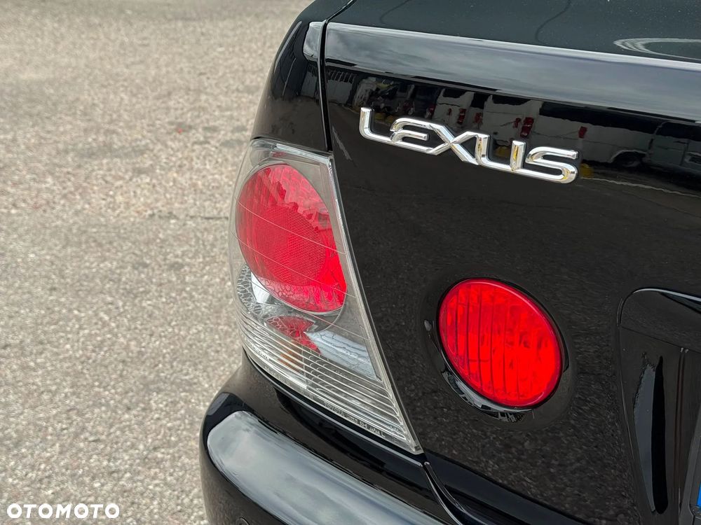 Lexus IS 200 - 14