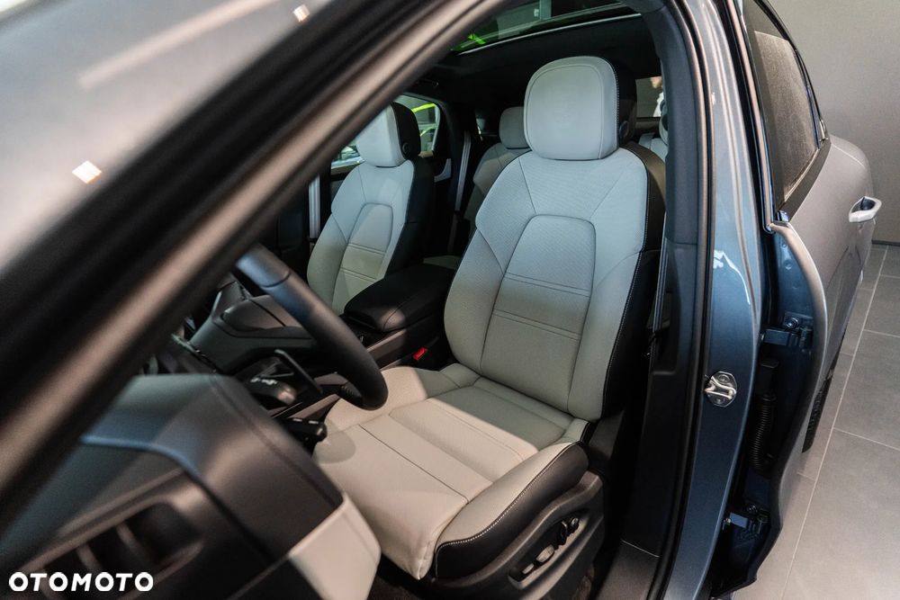 Porsche Cayenne Black Edition - 11