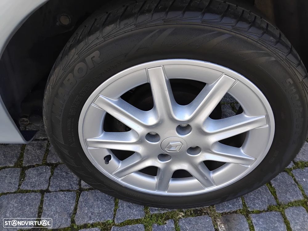 Renault Mégane 1.4 16V Dynamique - 12