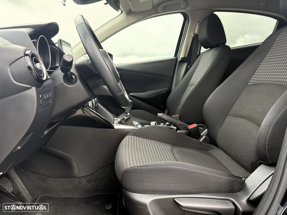 Mazda 2 1.5 Sky.Evolve Navi - 32