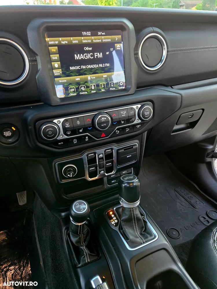 Jeep Wrangler - 13