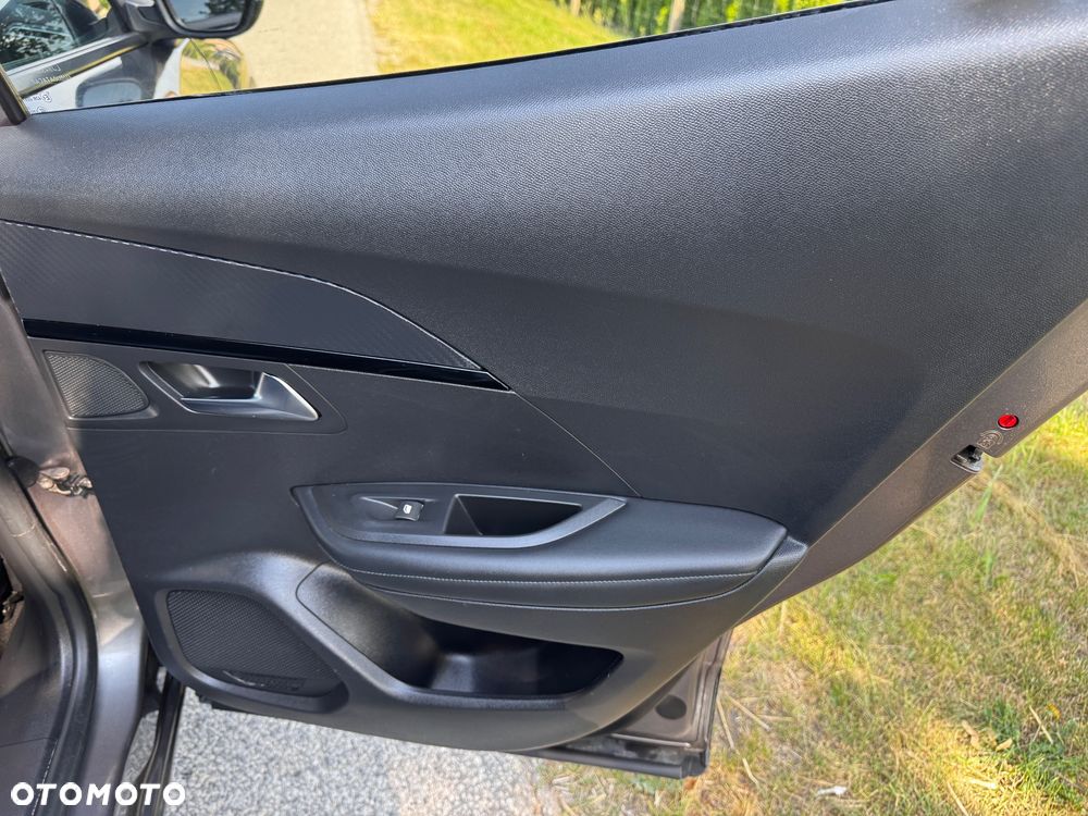 Peugeot 2008 PureTech 130 GT Pack - 14