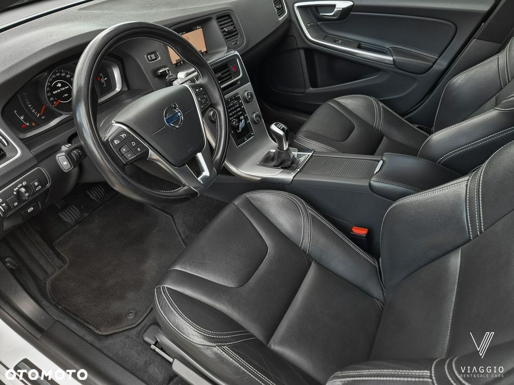 Volvo V60 D3 Momentum - 15