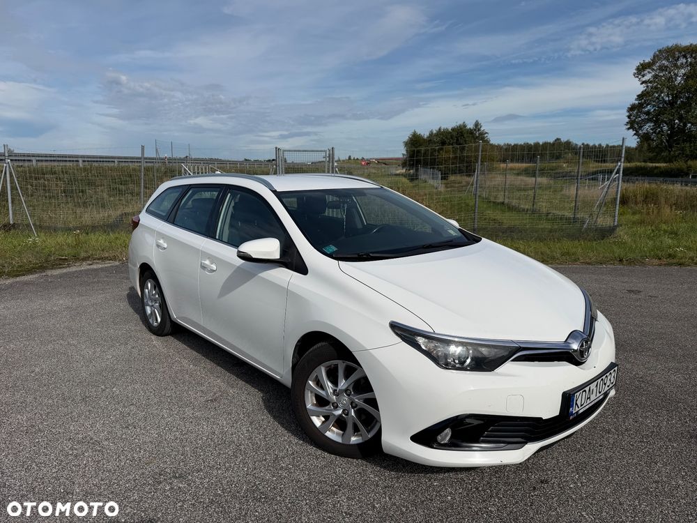 Toyota Auris 1.4 D-4D Premium - 5