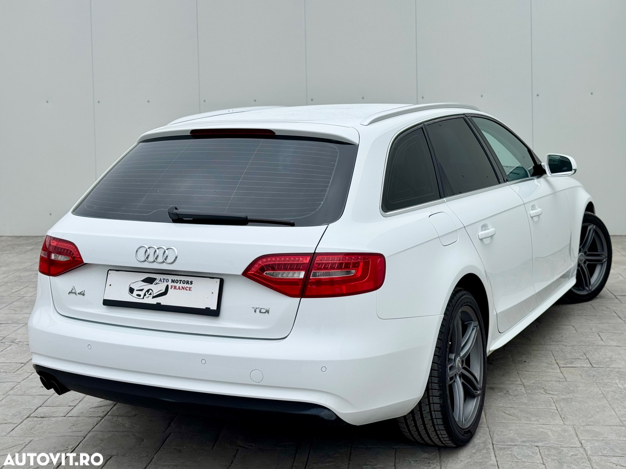Audi A4 Avant 2.0 TDI DPF Ambition - 4