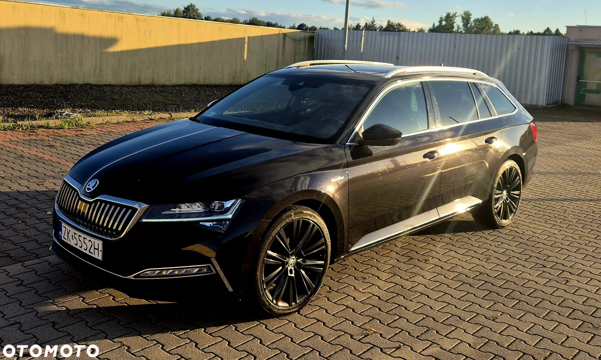 Skoda Superb 2.0 TDI SCR 4x4 L&K DSG - 10