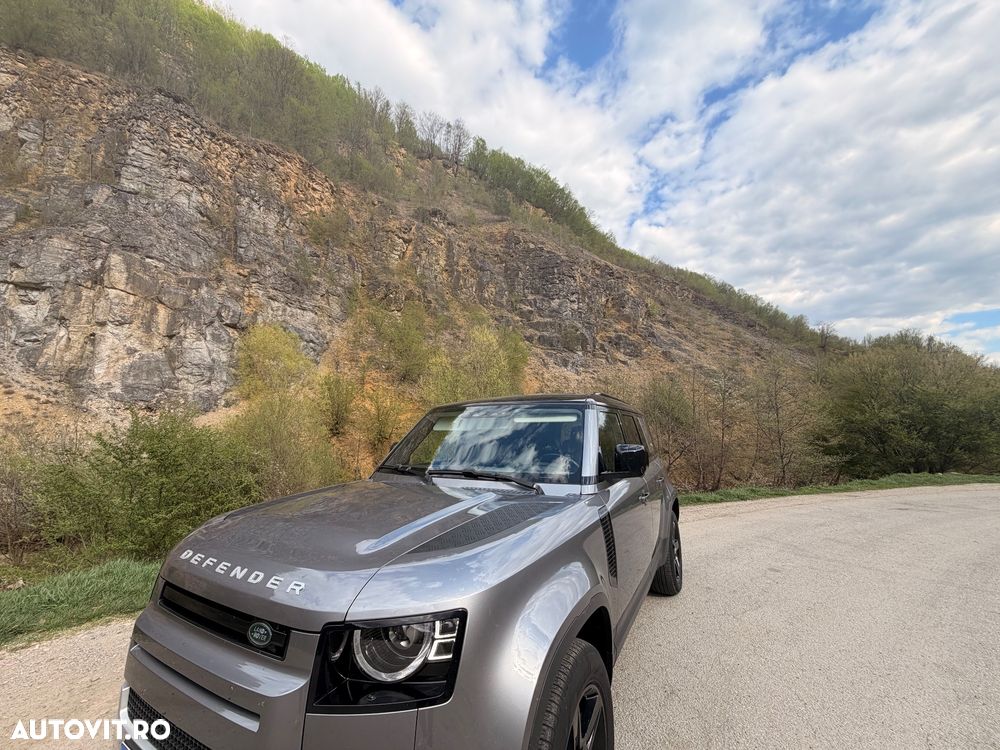 Land Rover Defender 110 3.0 P400 MHEV - 2
