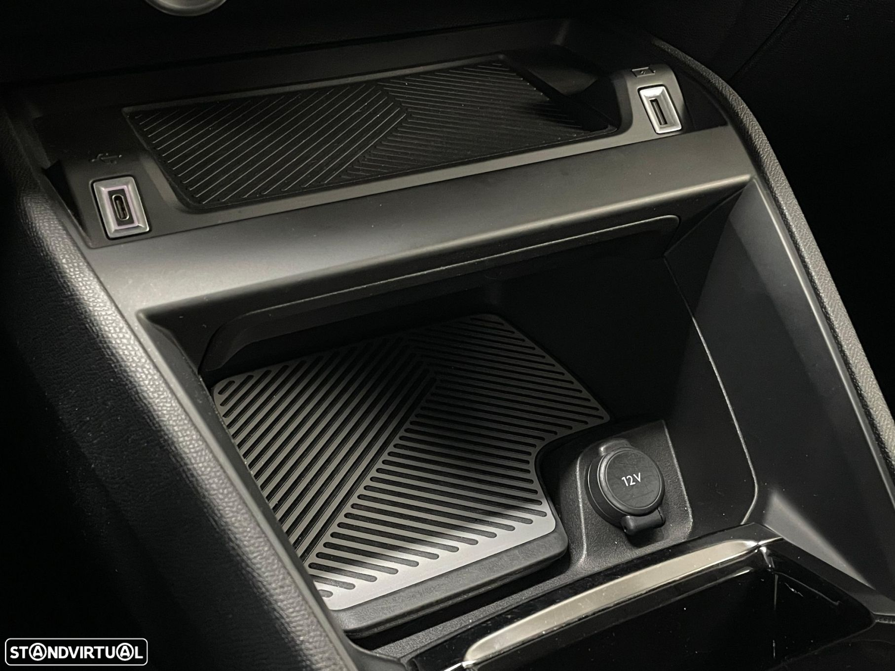 Citroën C4 1.2 PureTech Shine EAT8 - 22