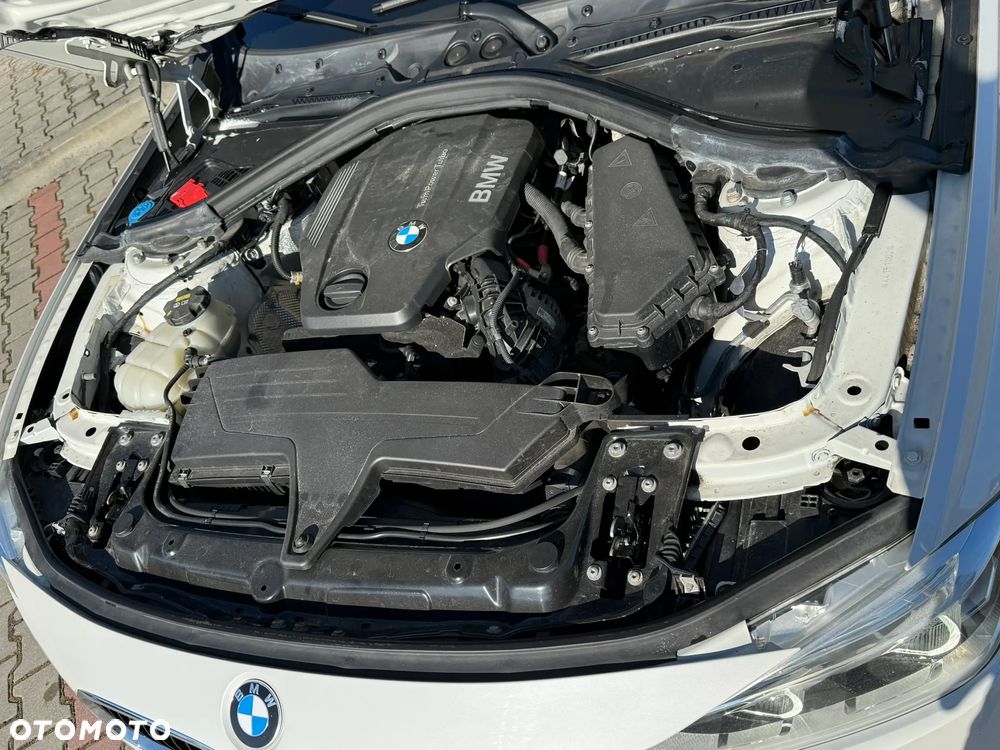 BMW Seria 3 318d M Sport Shadow - 13