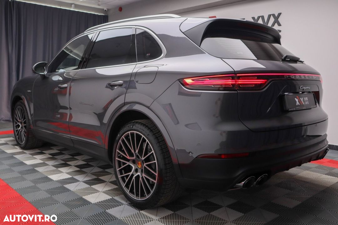 Porsche Cayenne E-Hybrid Tiptronic S Platinum Edition - 16