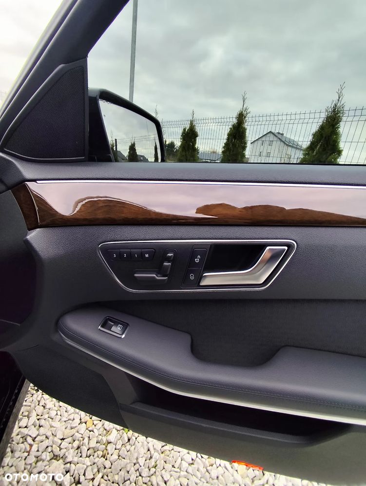 Mercedes-Benz Klasa E - 31