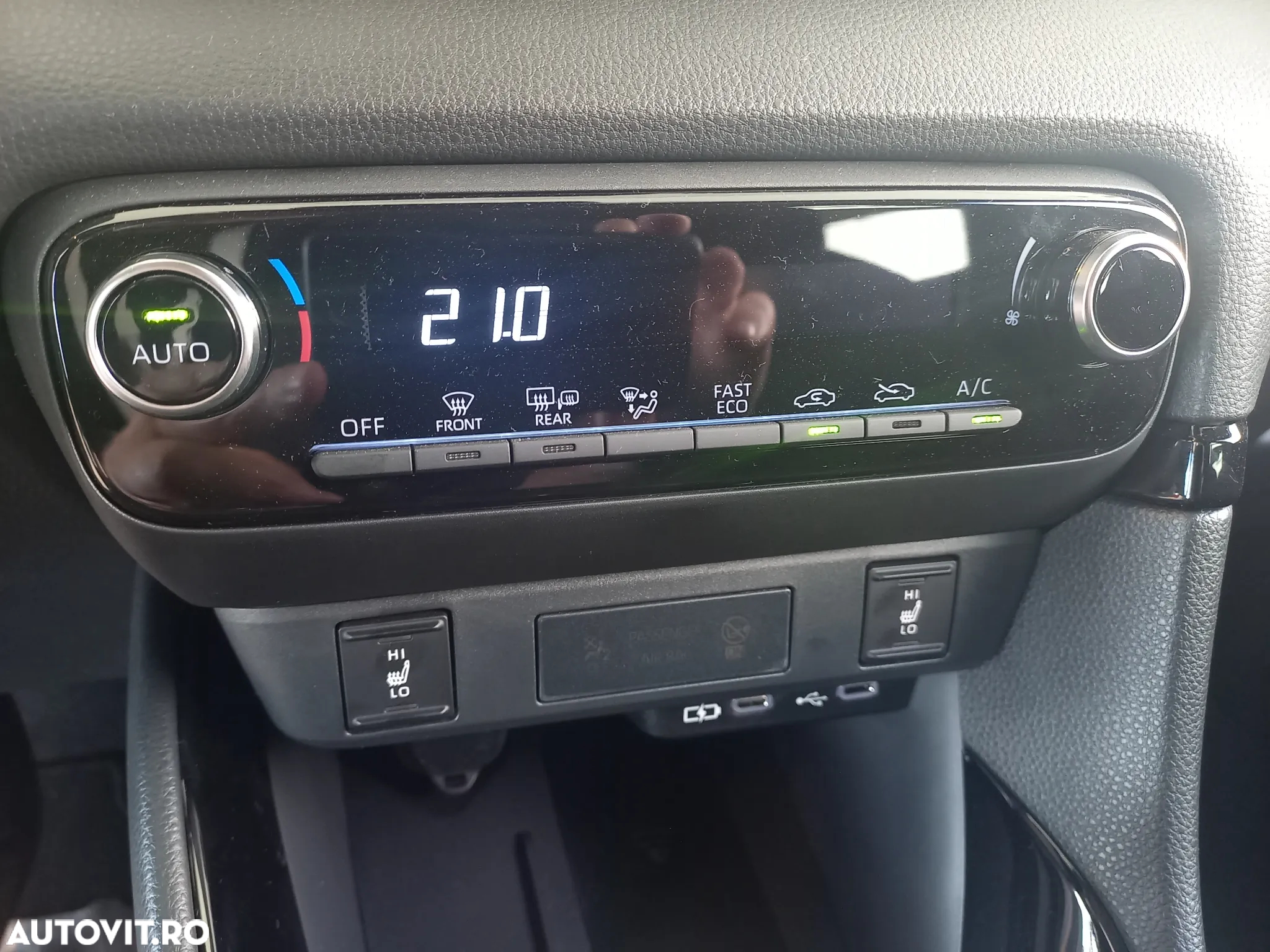 Toyota Yaris 1.5 VVT-i HSD Dynamic - 22