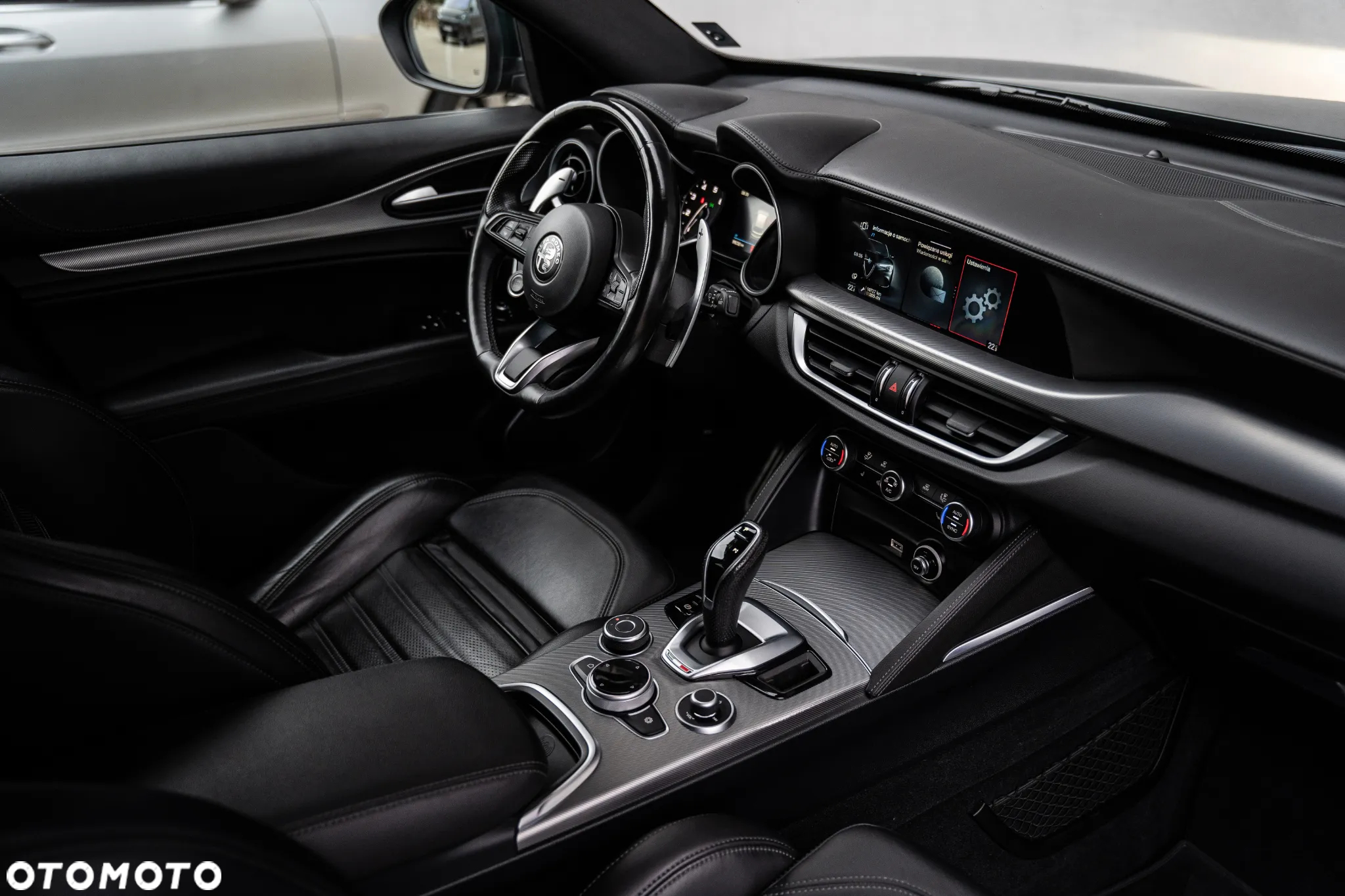 Alfa Romeo Stelvio 2.0 Turbo 16V AT8-Q4 Veloce - 11