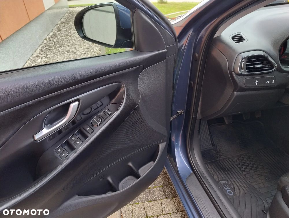 Hyundai i30 1.0 T-GDI Passion Plus - 17