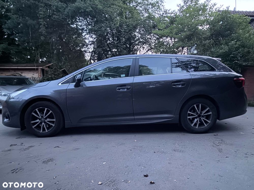 Toyota Avensis 1.8 Premium MS - 5