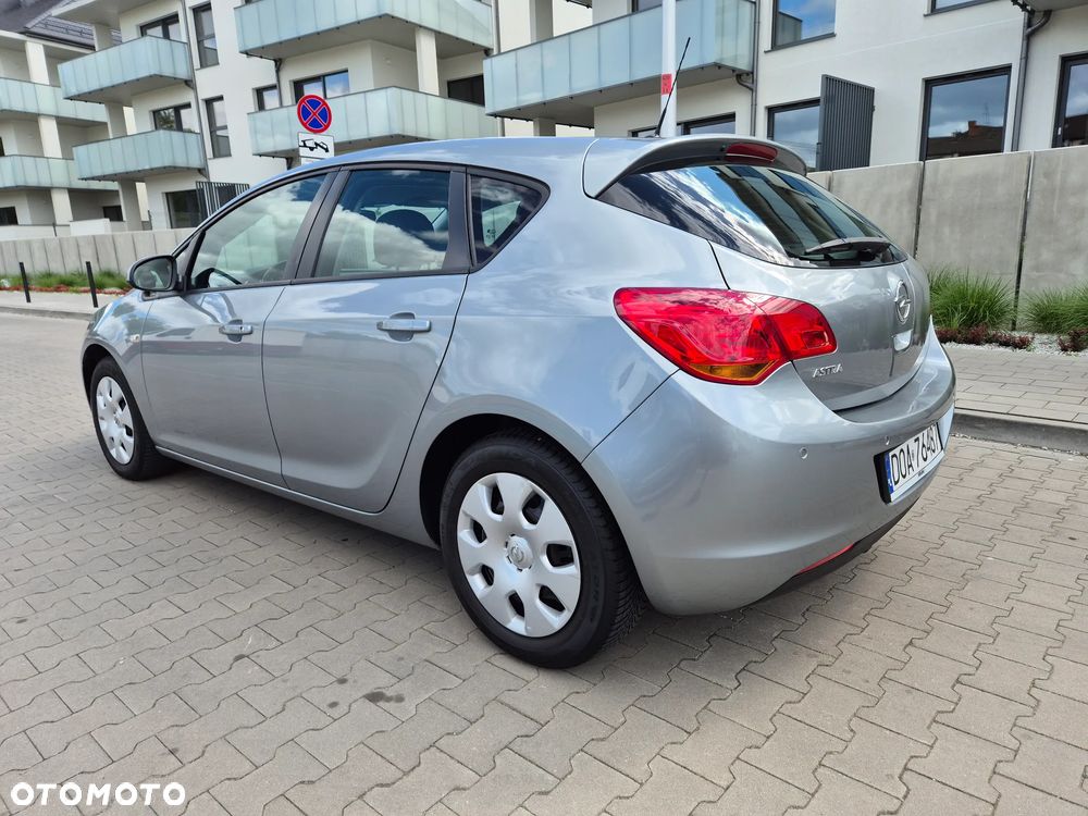 Opel Astra 1.6 Enjoy - 5