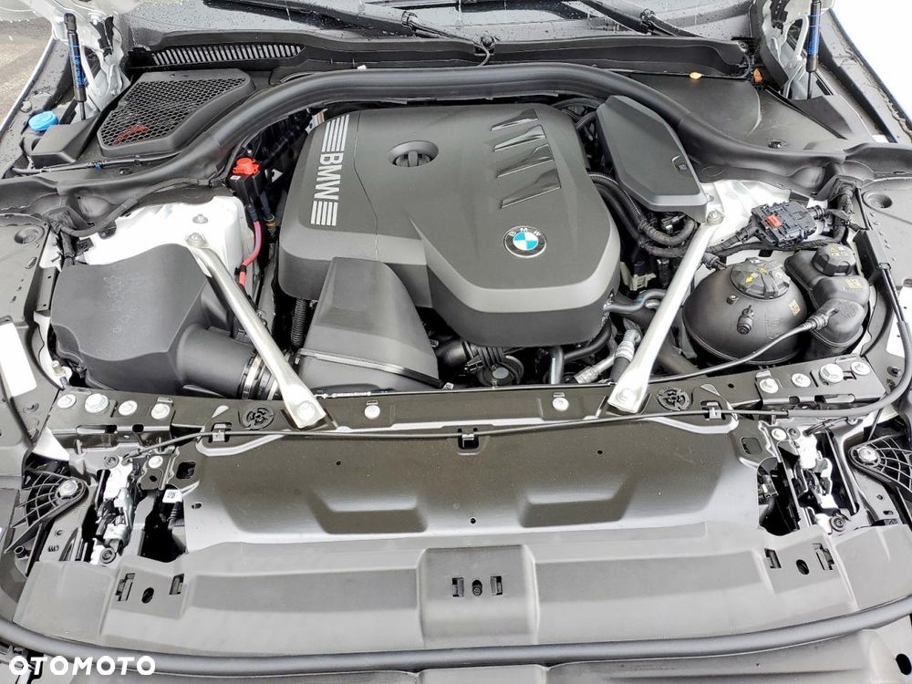 BMW Seria 5 530i - 11