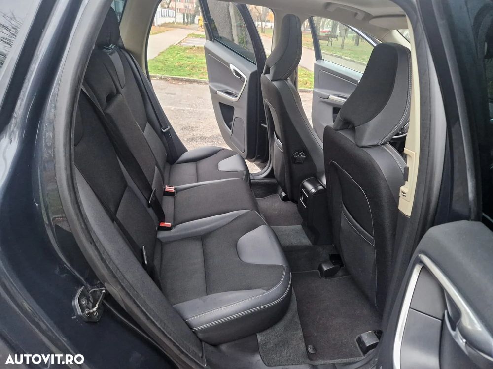 Volvo XC 60 D4 AWD Geartronic Kinetic - 7