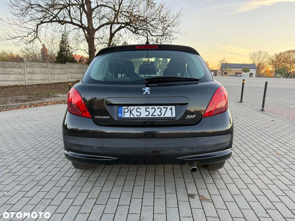 Peugeot 207 - 6