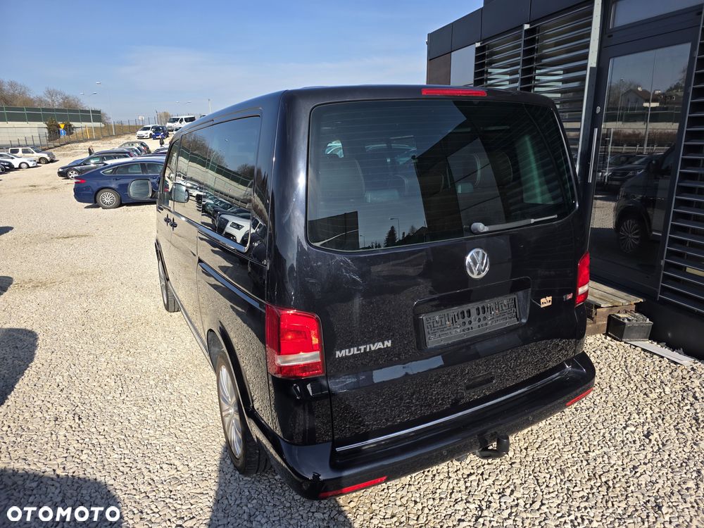 Volkswagen Multivan - 9