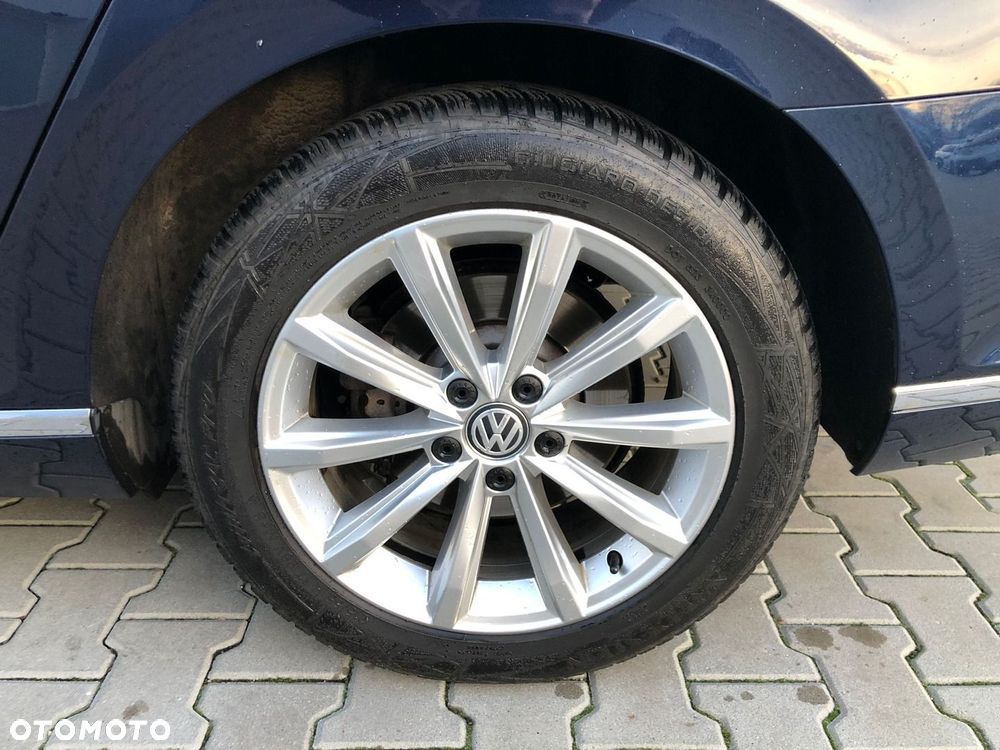 Volkswagen Passat 1.8 TSI BMT Highline DSG - 32