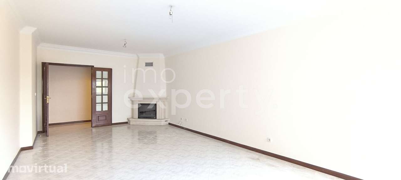 Apartamento T2 c/elevador e parqueamento em Cavaleira, Mem Martins - Grande imagem: 5/15